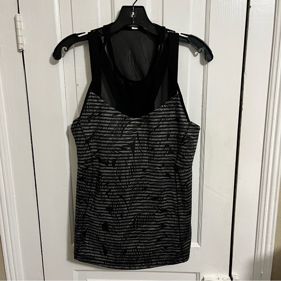 Lululemon Running In The City Tank Top Stripe Play Slate Black Size 10 W2 - Picture 3 of 8